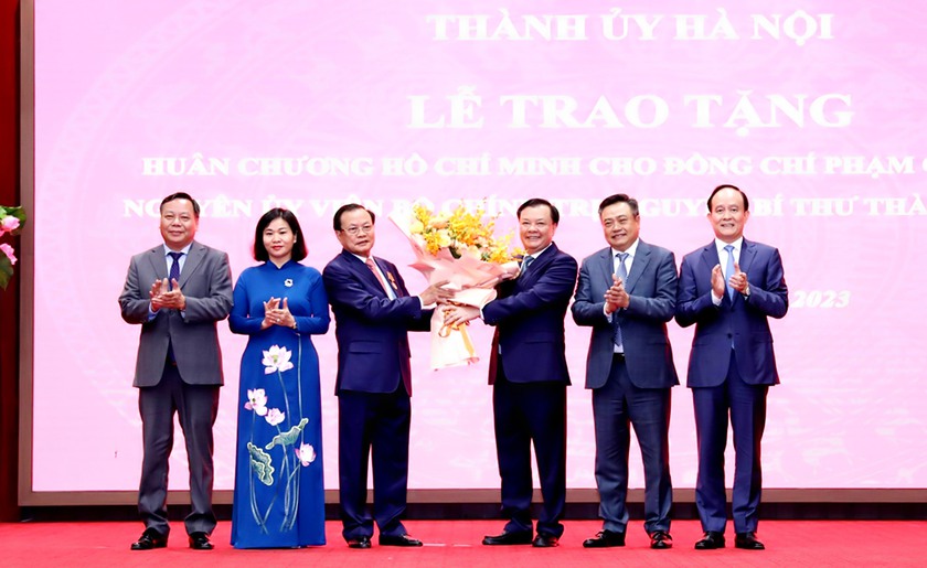 Nguyên Ủy viên Bộ Chính trị, nguyên Bí thư Thành ủy Hà Nội Phạm Quang Nghị được tặng thưởng Huân chương Hồ Chí Minh - Ảnh 4.