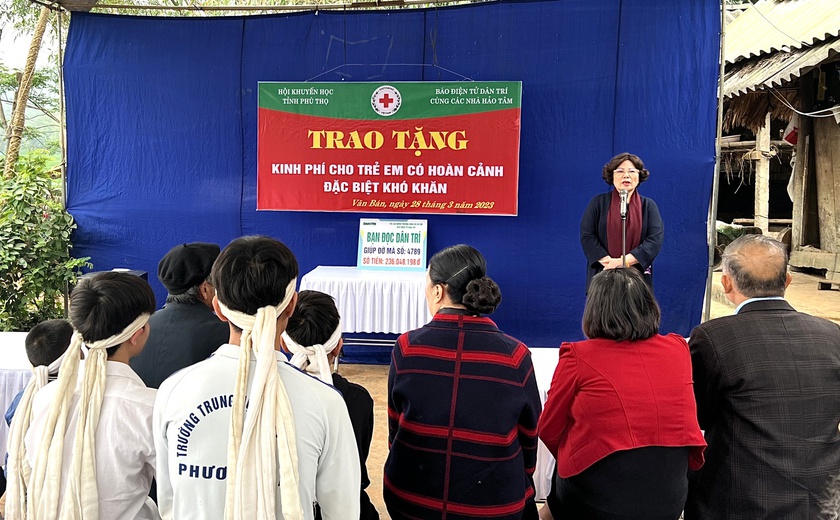 Phú Thọ: Trao hơn 800 triệu đồng hỗ trợ 4 anh em mồ côi cha mẹ - Ảnh 2.