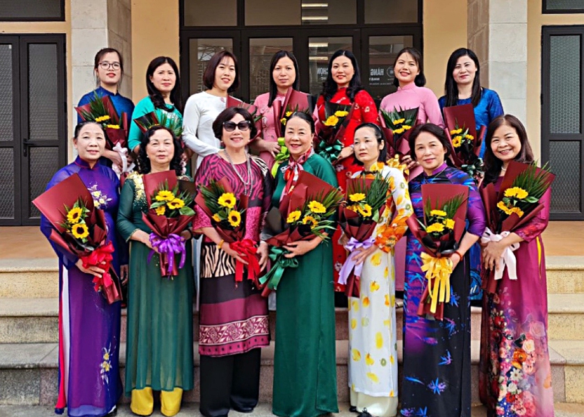 Chủ tịch Hội Khuyến học tỉnh Phú Thọ Nguyễn Thị Kim Hải: Phụ nữ có nhiều lợi thế để làm khuyến học tốt - Ảnh 4.