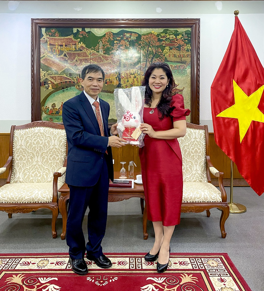 Từ 15/3 Trung Quốc cho phép công ty du lịch tổ chức tour đến Việt Nam   - Ảnh 1.