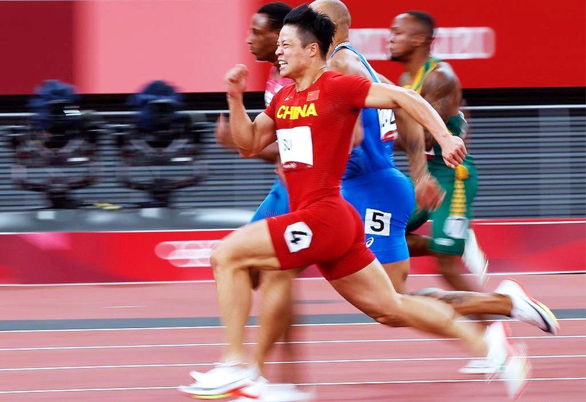 Đại học ở Trung Quốc đăng tuyển nhà vô địch Olympic làm giảng viên thể dục - Ảnh 1.