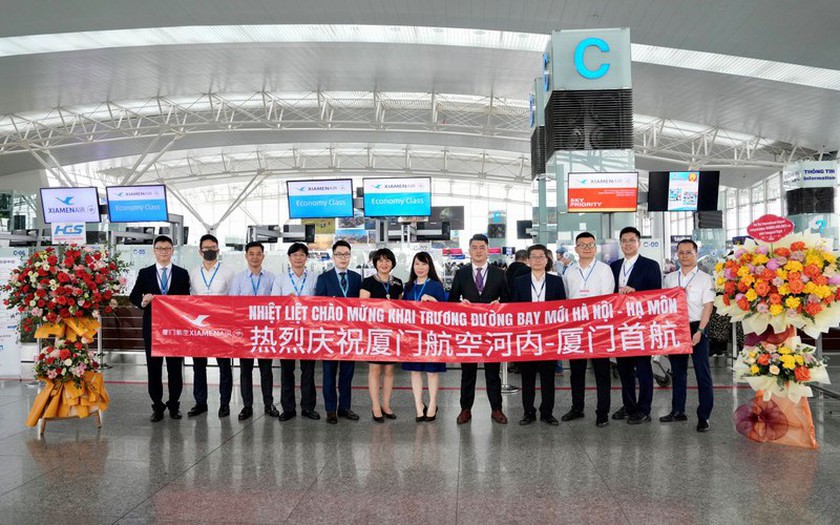 Các đại biểu dự lễ khai trương đường bay mới Hà Nội - Hạ Môn (Trung Quốc)