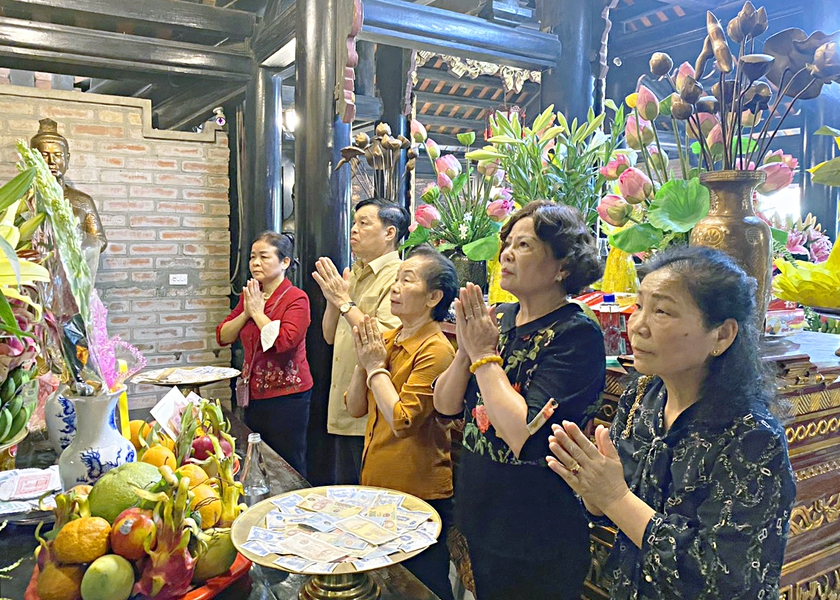 Trung ương Hội Khuyến học Việt Nam dâng hương tưởng nhớ các vua Hùng và trao học bổng tại Phú Thọ  - Ảnh 1.
