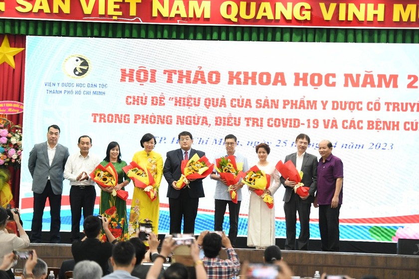 Việt Nam đã có thuốc Y học cổ truyền đầu tiên trị COVID-19 được lưu hành toàn quốc - Ảnh 1.