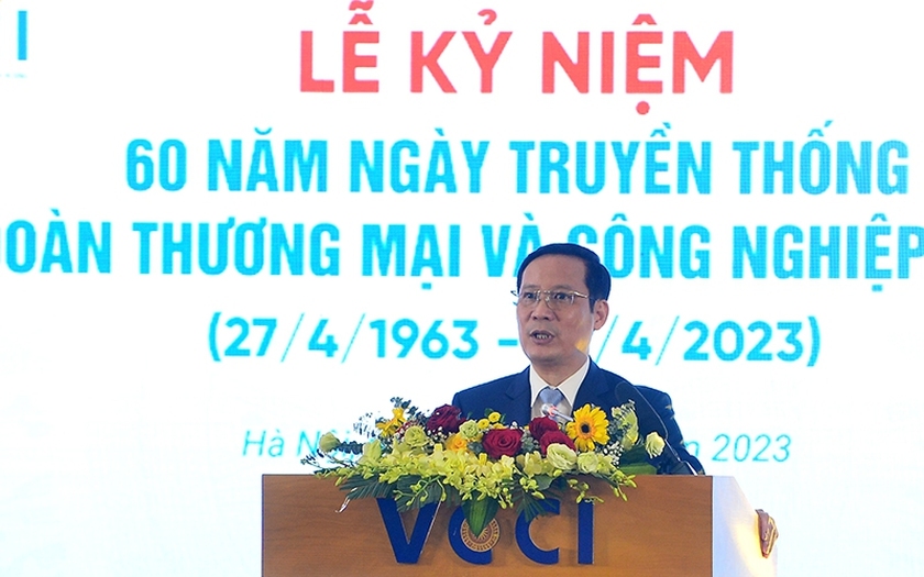 Chủ tịch VCCI Phạm Tấn Công chia sẻ tại  kỷ niệm 60 năm Ngày truyền thống. Ảnh: VCCI.