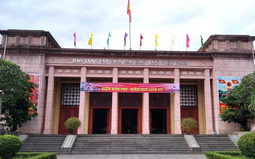 Bảo tàng Văn hoá các dân tộc Việt Nam.