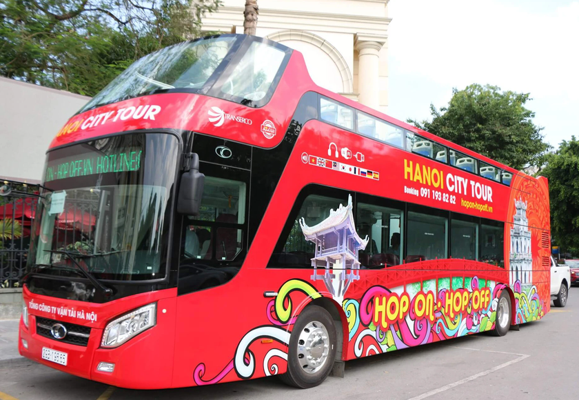 Dịp lễ 30/4-1/5: Xe buýt 2 tầng phục vụ miễn phí khách tham quan Thủ đô Hà Nội  - Ảnh 1.