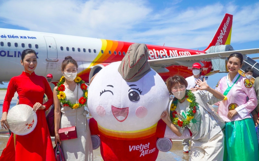 Kế hoạch 2023, Vietjet đặt mục tiêu doanh thu hợp nhất đạt trên 50.178 tỷ đồng, lợi nhuận sau thuế 1.000 tỷ đồng. Ảnh: Vietjet.