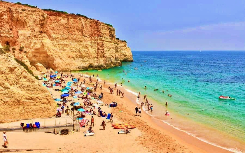 Du lịch Bồ Đào Nha lập kỷ lục mới báo hiệu mùa hè sôi động    - Ảnh 3.