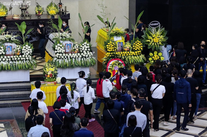 Vụ cháy ở Hà Đông: Nhiều tổ chức thăm hỏi, hỗ trợ gia đình nạn nhân, xót xa đám tang của 4 bà cháu  - Ảnh 5.