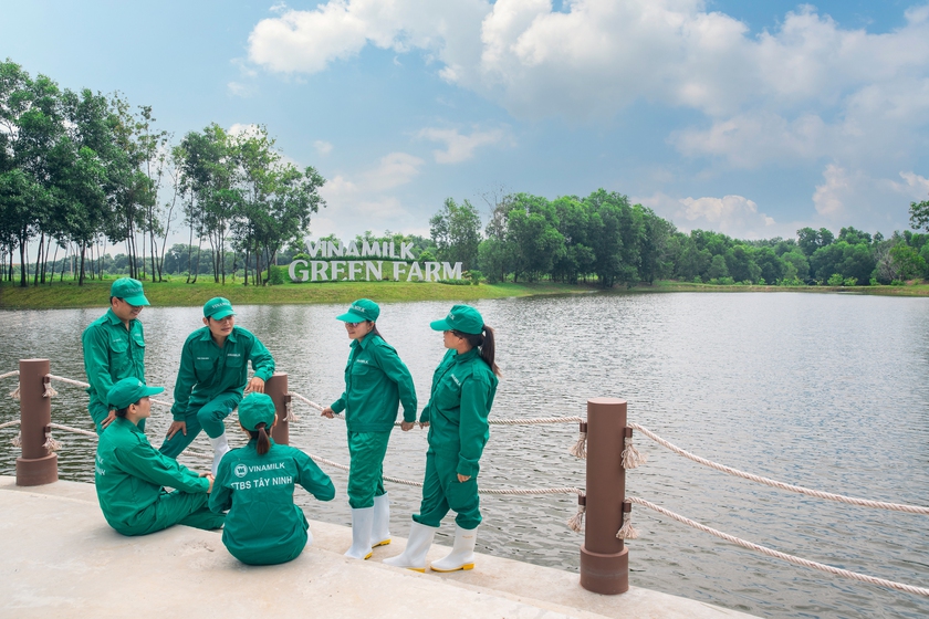 Vinamilk dẫn đầu Top 100 Nhà tuyển dụng được yêu thích nhất năm 2022 của CareerBuilder - Ảnh 4.