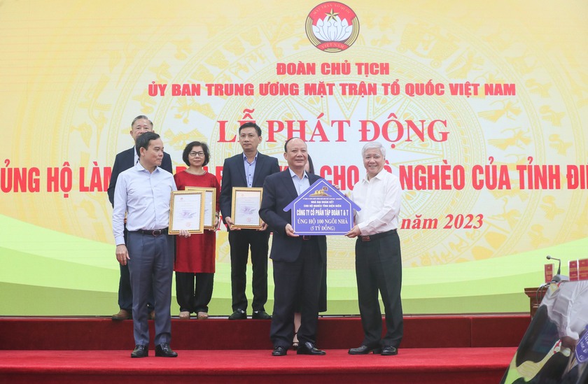 T&T Group ủng hộ 5 tỷ đồng hỗ trợ làm nhà cho người nghèo tỉnh Điện Biên - Ảnh 1.
