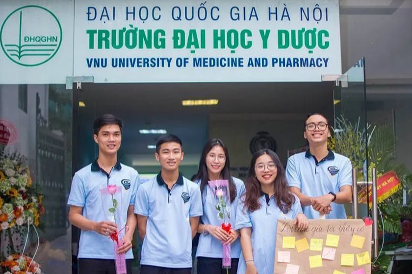 Học phí Trường Đại học Y Dược, Đại học Quốc gia Hà Nội tăng mạnh, cao nhất 55 triệu đồng - Ảnh 1.