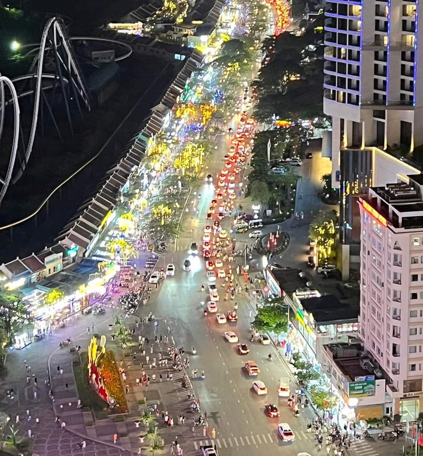 Quảng Ninh: Hàng vạn người hòa mình vào lễ hội Carnaval Hạ Long 2023 - Ảnh 4.