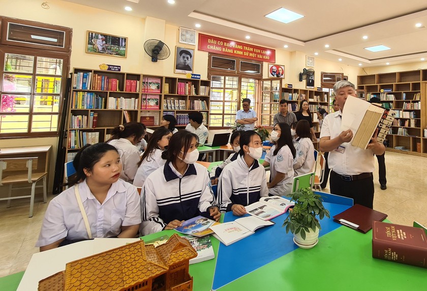 Sơn La: Khánh thành Thư viện Trường Trung học phổ thông Tô Hiệu - Ảnh 2.