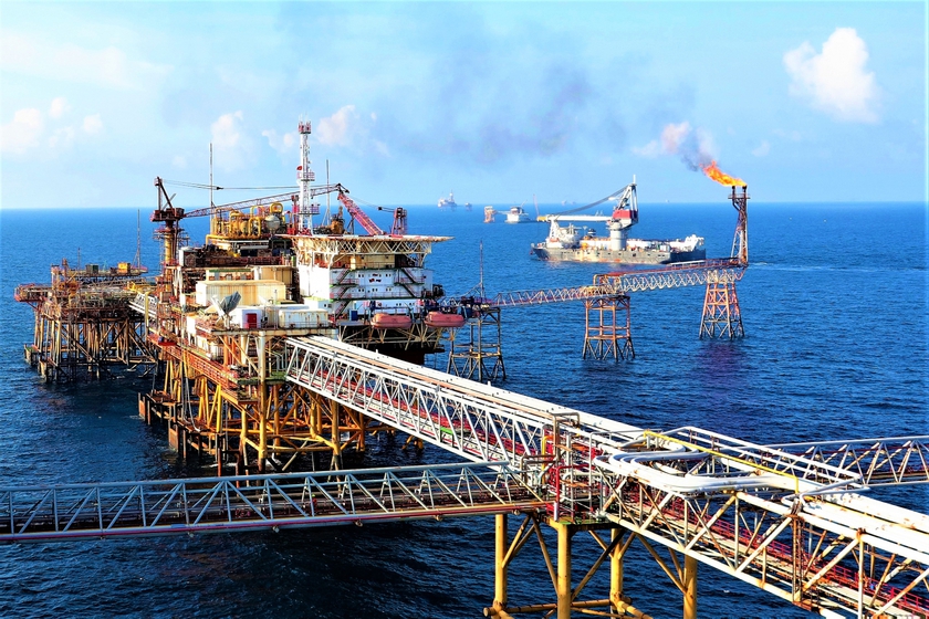 Petrovietnam: Khai thác dầu thô, sản xuất xăng dầu tăng trưởng ấn tượng- Ảnh 1.