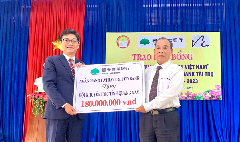Quảng Nam: Trao 180 triệu đồng học bổng “Kế hoạch ươm mầm đại thụ Việt Nam” - Ảnh 1.