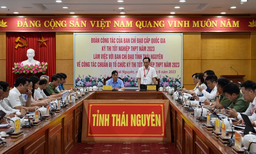 Bộ Giáo dục và Đào tạo làm việc tại tỉnh Thái Nguyên về công tác chuẩn bị thi tốt nghiệp trung học phổ thông - Ảnh 1.