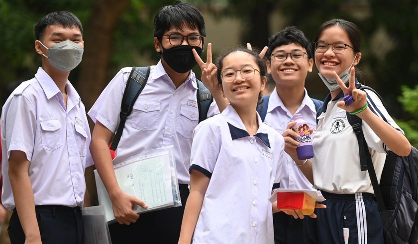Thành phố Hồ Chí Minh chính thức công bố điểm thi vào lớp 10  - Ảnh 1.