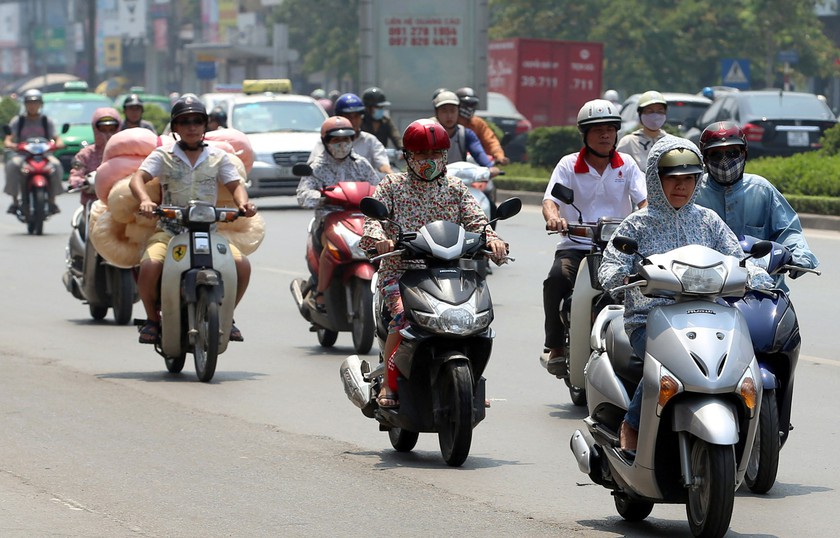 Ngày 23/7: Bắc Bộ nắng nóng có nơi trên 37 độ C, Trung Bộ mưa dông, Tây Nguyên và Nam Bộ mưa lớn - Ảnh 1.