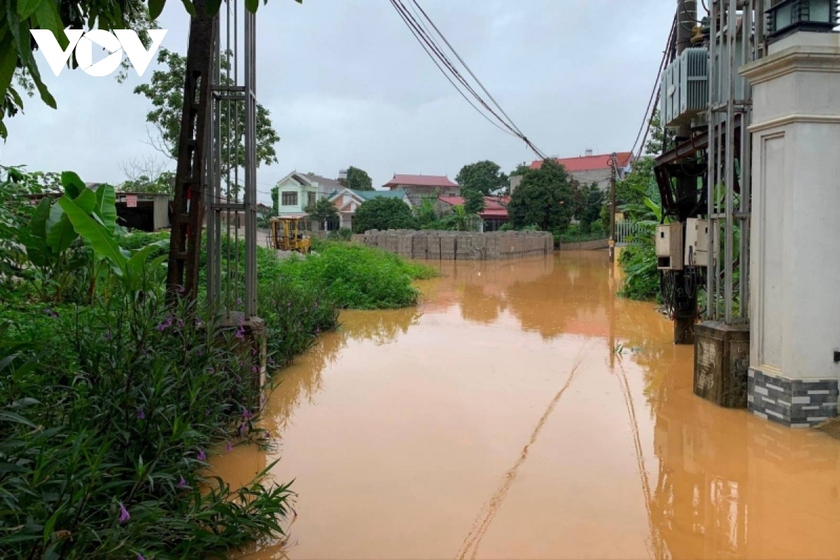 Thời tiết ngày 26/6: Mưa dông diện rộng, đề phòng mưa lớn và các hiện tượng thời tiết cực đoan trên cả nước - Ảnh 1.