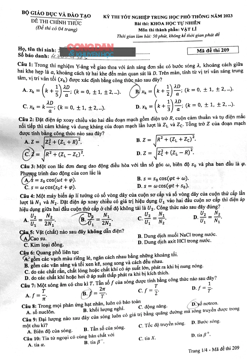 Đề thi môn Vật lí thi tốt nghiệp trung học phổ thông năm 2023 - Ảnh 1.
