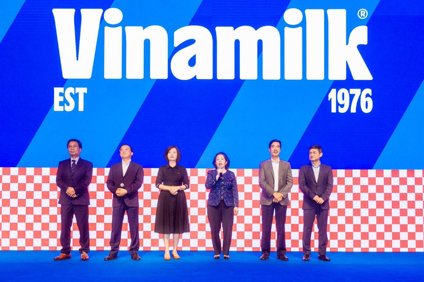 Vinamilk công bố nhận diện thương hiệu mới bước chuyển mình lịch sử sau gần 5 thập kỷ hiện diện trong mỗi gia đình Việt - Ảnh 8.