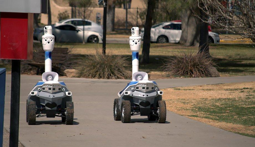Trường học Mỹ sử dụng robot thay cho nhân viên bảo vệ - Ảnh 2.