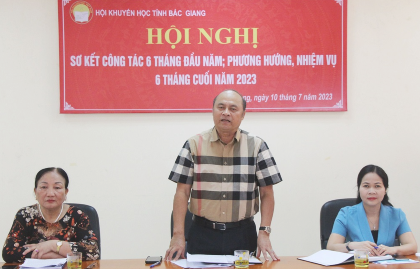 Bắc Giang: Khen thưởng hơn 8.000 lượt giáo viên giỏi và 170.000 lượt học sinh đạt thành tích xuất sắc - Ảnh 1.