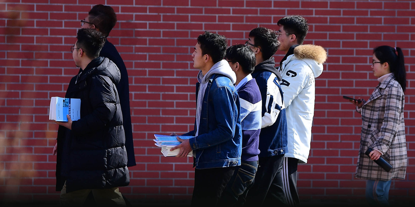 Sinh viên Trung Quốc lo lắng khi tăng học phí đại học - Ảnh 2.