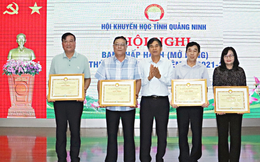 Hội Khuyến học tỉnh Quảng Ninh tăng cường phát triển quỹ khuyến học theo hướng xã hội hóa - Ảnh 4.