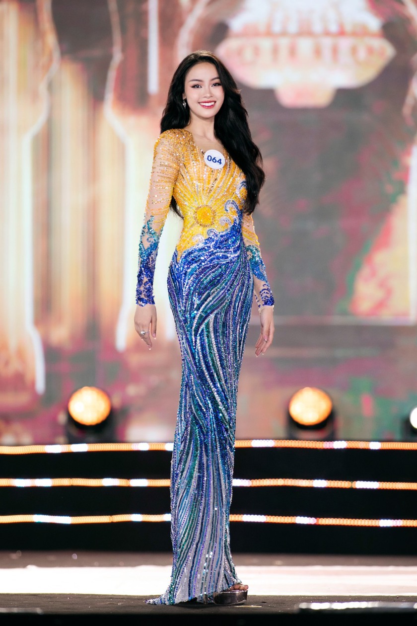 Huỳnh Trần Ý Nhi đăng quang Hoa hậu Thế giới Việt Nam 2023 - Ảnh 3.