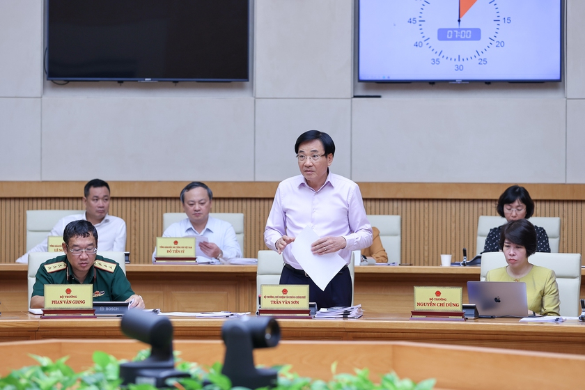 Thủ tướng Chính phủ Phạm Minh Chính chủ trì phiên họp Chính phủ chuyên đề pháp luật tháng 7/2023 - Ảnh 2.