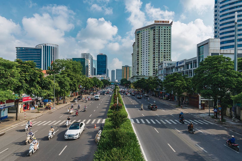 Thành phố Hồ Chí Minh bắt đầu thu phí sử dụng lòng đường, vỉa hè từ tháng 9 - Ảnh 1.
