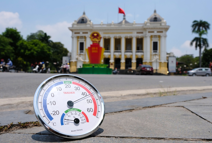 Nắng nóng gia tăng ở Bắc Bộ từ ngày 6/7, ở Thanh Hóa đến Phú Yên nắng nóng còn kéo dài - Ảnh 1.