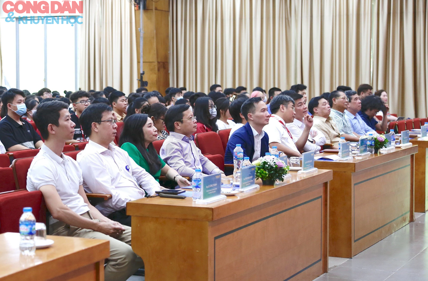 Giải thưởng Nhân tài Đất Việt năm 2023 trong lĩnh vực công nghệ số: Kết nối dữ liệu - Kiến tạo giá trị - Ảnh 1.
