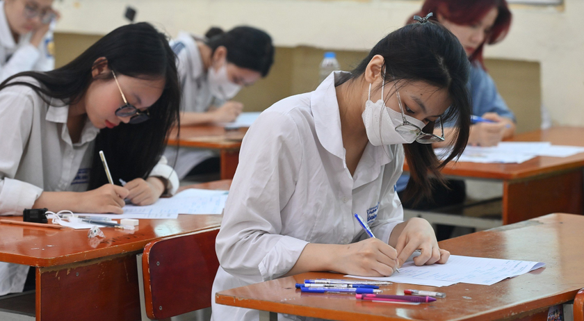 Thành phố Hồ Chí Minh: Không hạ điểm chuẩn lớp 10 do không tuyển sinh bổ sung - Ảnh 1.