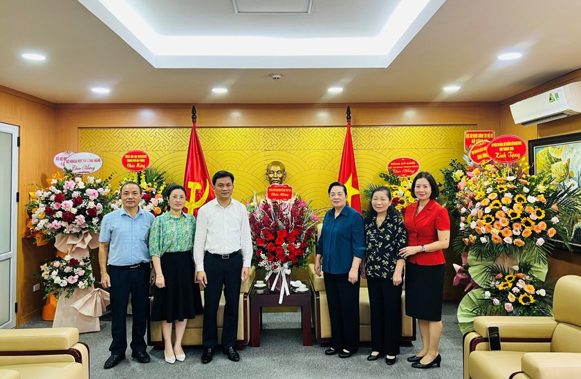Trung ương Hội Khuyến học Việt Nam chúc mừng 93 năm Ngày truyền thống ngành Tuyên giáo của Đảng - Ảnh 1.