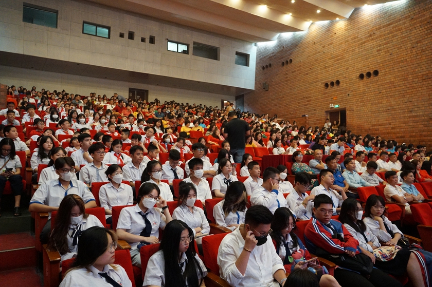 Quảng Ninh: Giáo dục TP Hạ Long đạt thành tích cao nhưng còn nhiều thách thức - Ảnh 1.