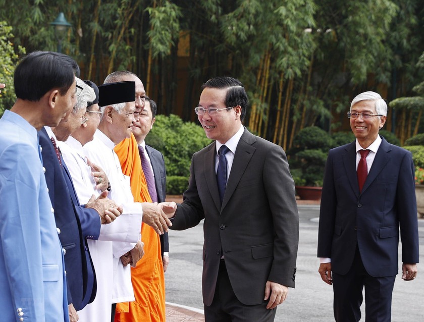 Chủ tịch nước tiếp đại biểu các tôn giáo, nhân sĩ, trí thức, cá nhân tiêu biểu Thành phố Hồ Chí Minh - Ảnh 1.
