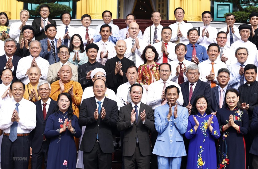 Chủ tịch nước tiếp đại biểu các tôn giáo, nhân sĩ, trí thức, cá nhân tiêu biểu Thành phố Hồ Chí Minh - Ảnh 3.