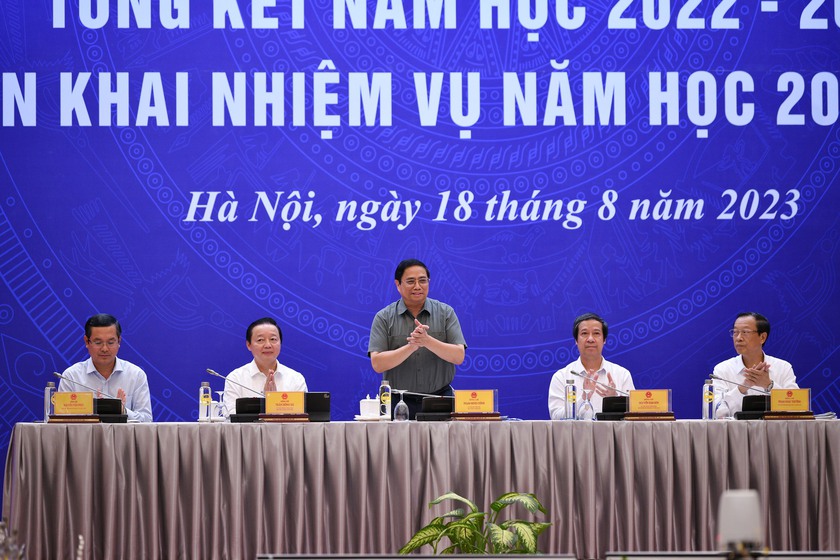 Thủ tướng Chính phủ Phạm Minh Chính dự hội nghị triển khai năm học mới 2023-2024 - Ảnh 1.