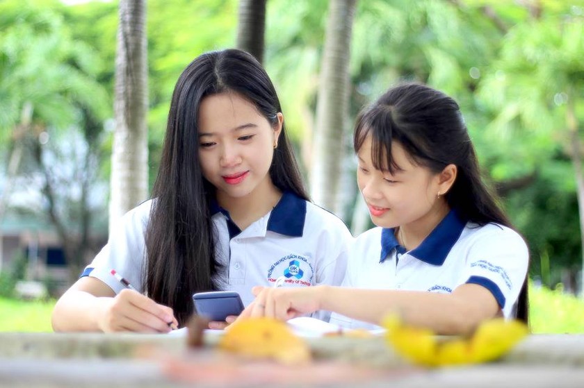 Sinh viên khó khăn thuộc Đại học Quốc gia Thành phố Hồ Chí Minh được vay ưu đãi học tập lãi suất 0% - Ảnh 1.