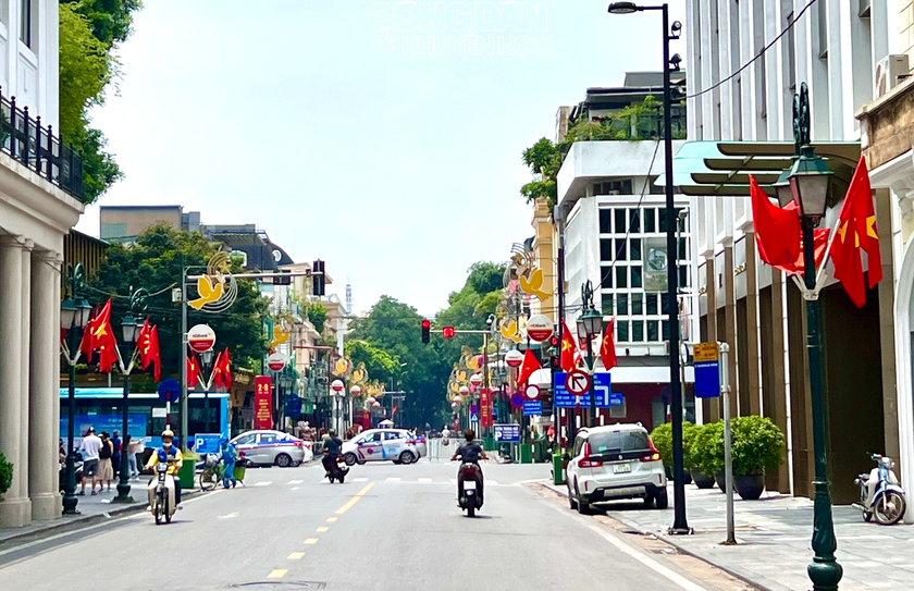 Thủ đô Hà Nội trang hoàng cờ hoa đỏ thắm chào mừng ngày Quốc khánh 2/9 - Ảnh 9.