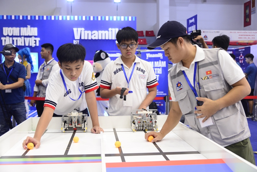 Vinamilk tiếp sức nhà vô địch nhí bứt phá tại Robotacon WRO 2023 - Ảnh 3.