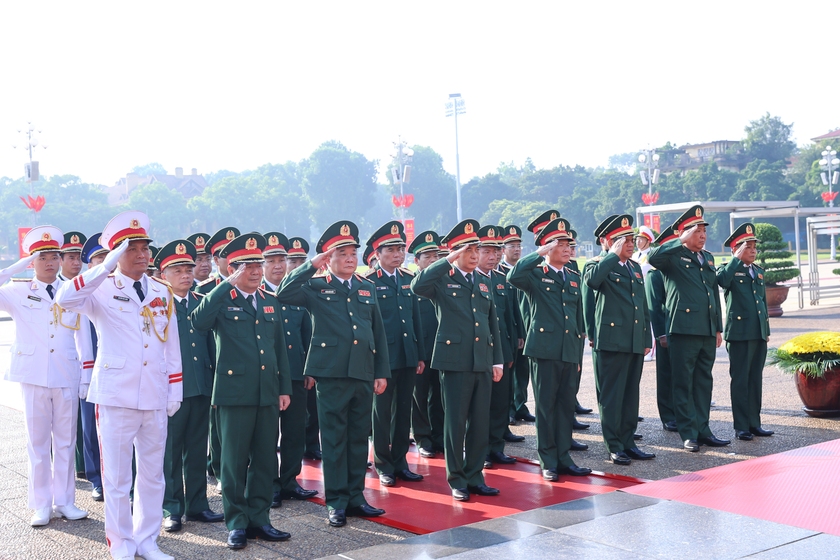 Lãnh đạo Đảng, Nhà nước vào Lăng viếng Chủ tịch Hồ Chí Minh nhân dịp Quốc khánh 2/9 - Ảnh 2.