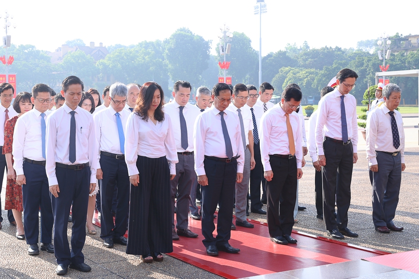 Lãnh đạo Đảng, Nhà nước vào Lăng viếng Chủ tịch Hồ Chí Minh nhân dịp Quốc khánh 2/9 - Ảnh 5.