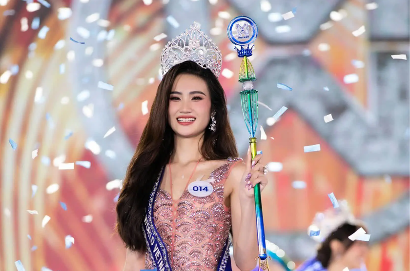 Sau loạt phát ngôn gây tranh cãi, Hoa hậu Ý Nhi bị đề nghị tước danh hiệu - Ảnh 1.