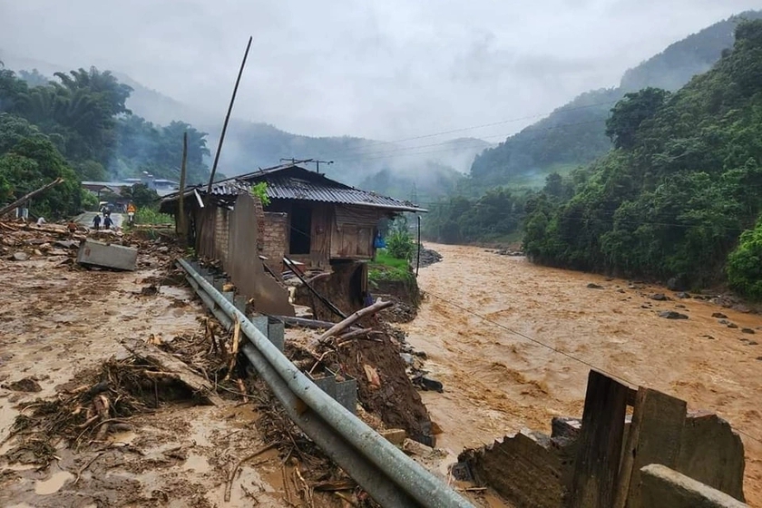 Thời tiết ngày 23/8: Bắc Bộ và Thanh Hóa mưa lớn, từ Thanh Hóa đến Ninh Thuận nắng nóng - Ảnh 1.