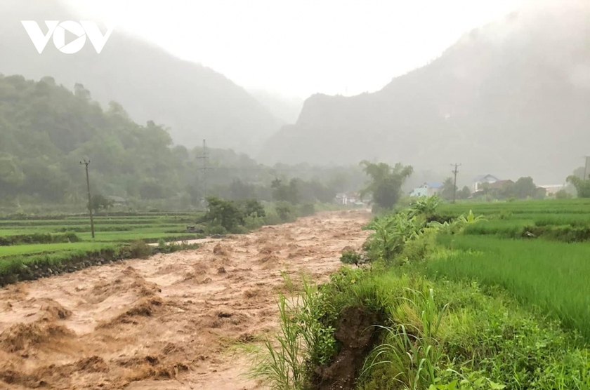 Mưa lũ gây thiệt hại nặng nề tại tại các tỉnh Lai Châu, Sơn La, Yên Bái - Ảnh 2.